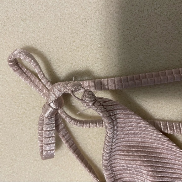 *NEW* Aerie Iridescent Pearl Scooped Top Bikini - Picture 8 of 10